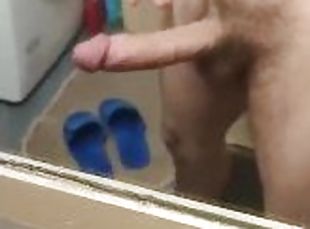 Mastrubate my BIG dick in fron of the bathroom mirror and cumming