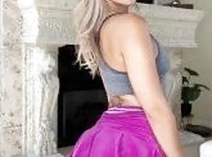 Luna Luxe's Ass Looks Amazing In This Short Pink Skirt