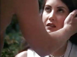culo, tetas-grandes, al-aire-libre, coño-pussy, madurita-caliente, besando, natural, pechugona, cowgirl, jardín