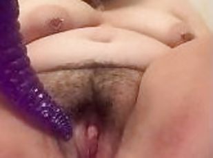 Tentacle dildo got the fat goth girl creaming