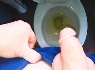 Dirty oily BWC pissing for you my hot milf sugar momma