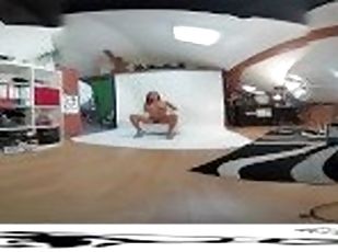 Perfect babe Ornella Morgan 3DVR360 video from photoshoot before masturbat