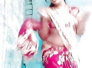 Aunty hot dance navel 