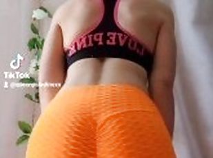 TikTok Thot in Leggings 4K