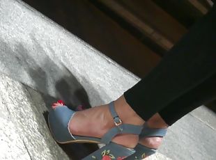 MILF, Hot Feet In High Heels