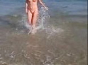 tettone, pubblici, amatoriali, ragazze-giovani, mammine-mature, mamme, spiaggia, bionde, madri, bocce