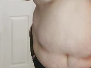 Ssbbw shows off her fat body and rolls