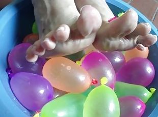 Exciting foot fetish with balloons