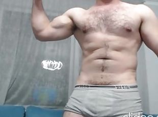 Hairy Turkish stud flexing and bulging