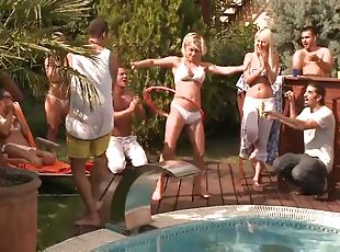 Pool Party - (full Hd Film)