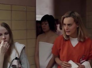 Laura Prepon and Taylor Schilling, ORANGE IS THE NEW BLACK