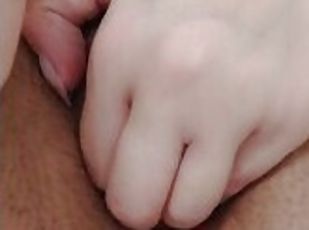 paroasa, masturbare-masturbation, batran, pasarica, amatori, bunaciuni, tanar18, excitat, mai-batran, solo