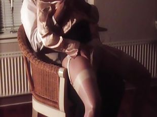 secrétaire, ejaculation-sur-le-corps, milf, bas, culotte, lingerie, drôle