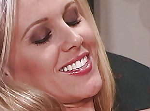 Anal Sex For Mature And Busty Julia Ann