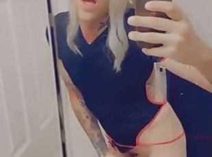 Smoking hot tranny wants to be fucked