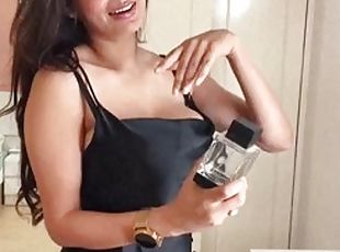 Anveshi Jain in big tits black bra live session