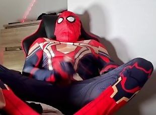 SOLO - SPIDERMAN handjob - MIKA AYDEN