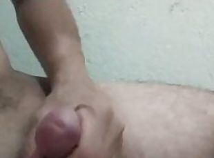 En el baño rica paja????????????comenten mujeres