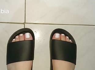 Bias feet, sweaty soles, Toejam Melissa sandals does anyone else have a video of her?